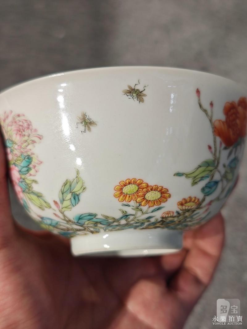 清雍正 粉彩蜜蜂牡丹纹碗 - 图9